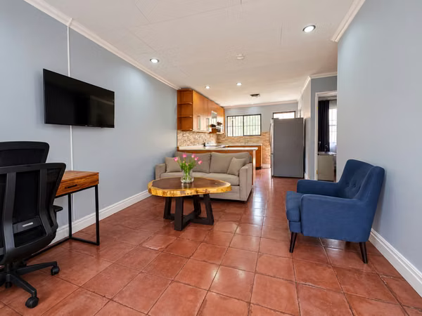 Venta. Oportunidad. Casa de 1 Nivel. Gravilias - Desamparados, San Jose