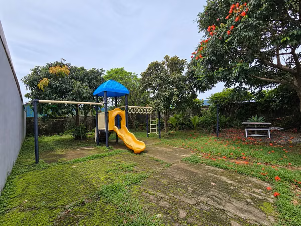 Venta. Oportunidad. Casa de 1 Nivel. Gravilias - Desamparados, San Jose