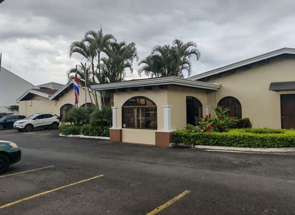COMMERCIAL PLACE AND OFFICES FOR SALE OR RENT