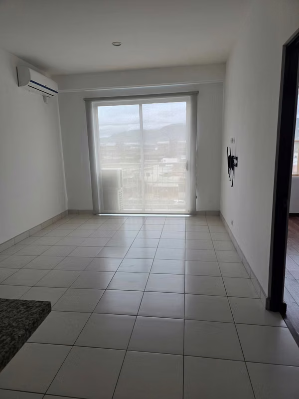 Se Vende Hermoso Apartamento en Condominio Allegro en Lagunilla de Heredia.