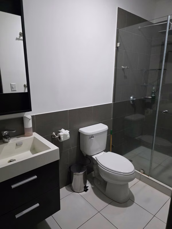 Se Vende Hermoso Apartamento en Condominio Allegro en Lagunilla de Heredia.