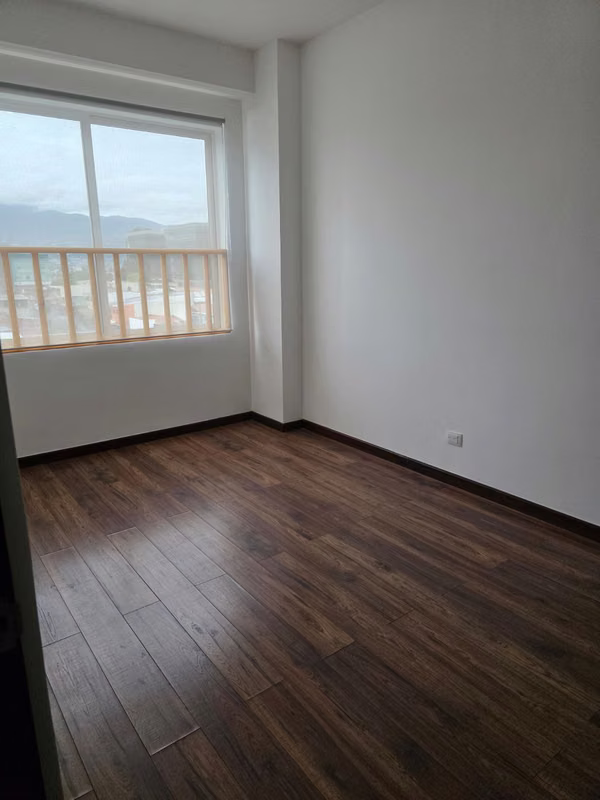 Se Vende Hermoso Apartamento en Condominio Allegro en Lagunilla de Heredia.