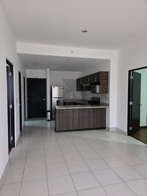 Se Vende Hermoso Apartamento en Condominio Allegro en Lagunilla de Heredia.