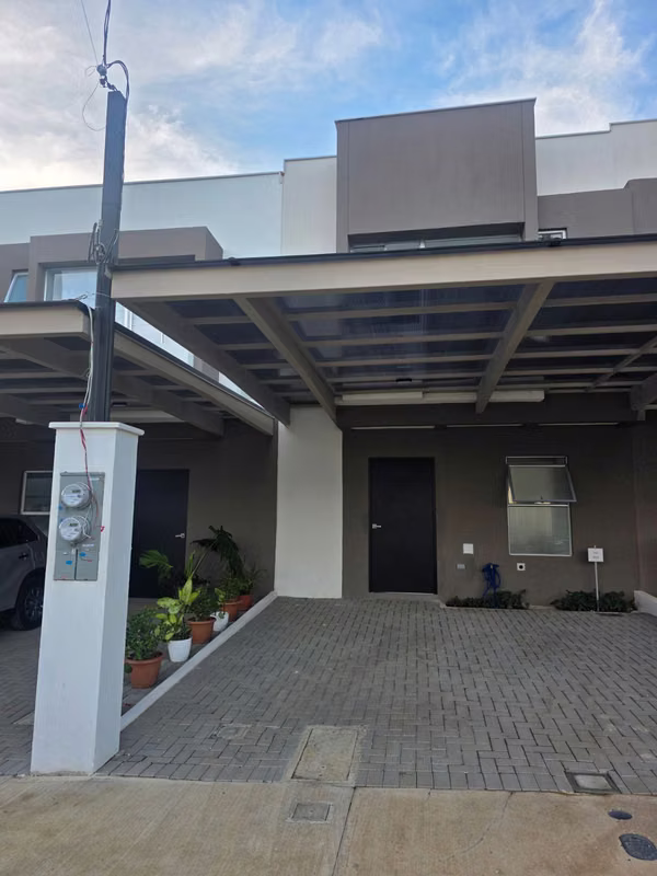 Beautiful Apartment for Premiere in Condominio Naala in San Juan de Santa Bárbara de Heredia.