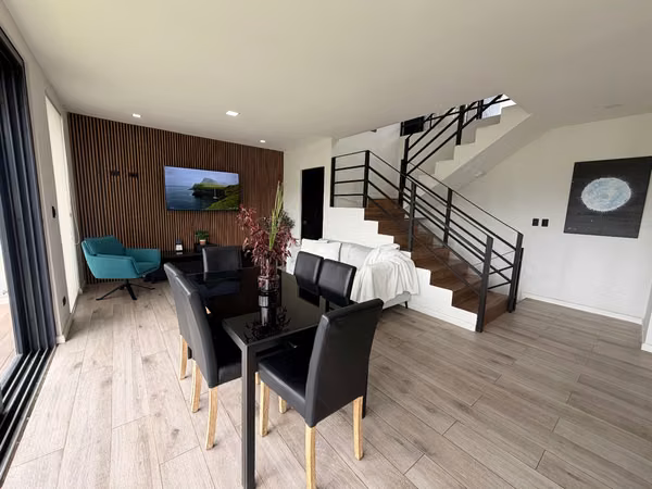 TIERRAS DEL ESTE - CASA 3 NIVELES