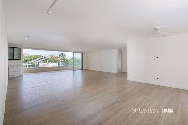 21558 - Modern apartment for rent with 3 people + service in Santa Ana