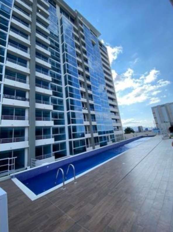 Venta de Apartamento Torre los Yoses, Piso 12.