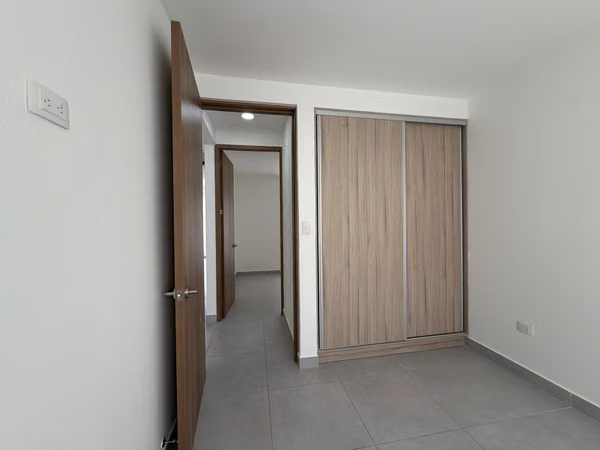 CASA EN ALQUILER | CONDOMINIO BITZÚ, SAN ANTONIO DE ESCAZÚ  990.000 mensuales | 160 m² | Cuota condominal incluida