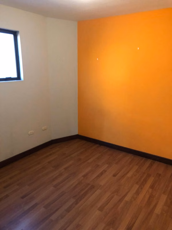 LARGE INDEPENDENT HOUSE FOR RENT - 124; HEREDIA