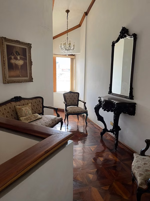 Sale of house in condo in Barrio Dent, San Pedro.
