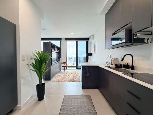APARTMENT RENTAL FURNISHED WITH PARKING
