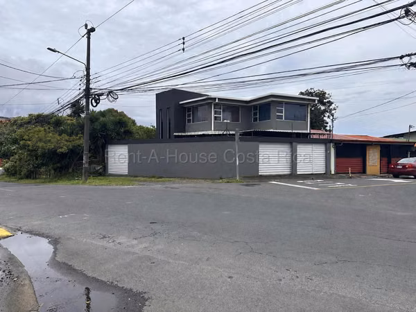 ; House for Sale-124; The Trinity, Moravia