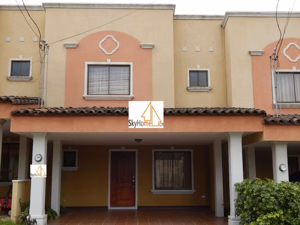 123578 / Casa en alquiler / Concepción de Tres Ríos / Condominio Hacienda Imperial
