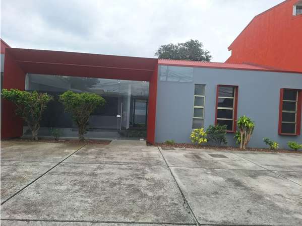 VENTA DE EDIFICIO COMERCIAL, CALLE BLANCOS 4258 (GC)