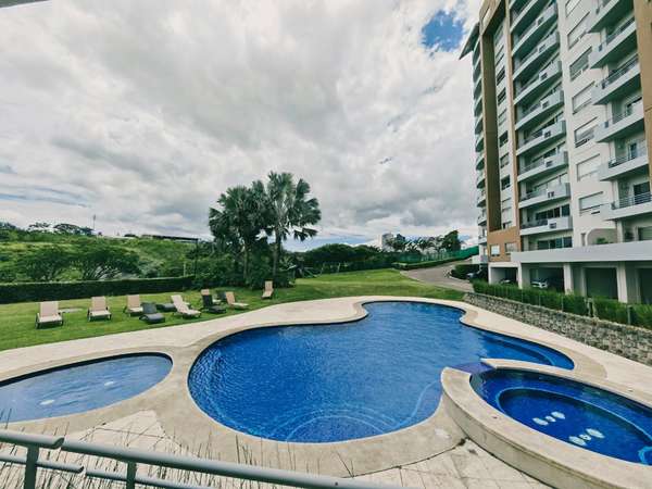 Fully furnished apartment for rent in Sabana!