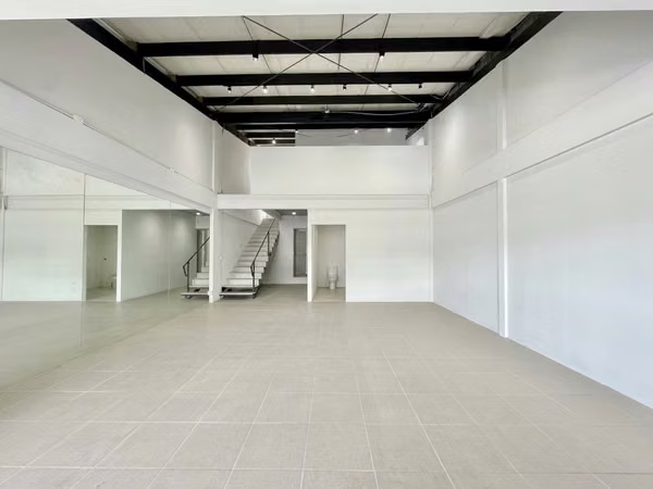 OFICINA O LOCAL COMERCIAL DE 123 MTS EN LINDORA, SANTA ANA