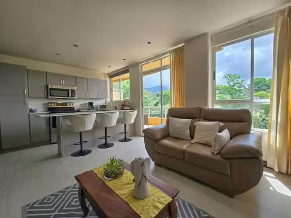Apartamento de 2 habit. full amueblado con vistas en San Rafael Escazú