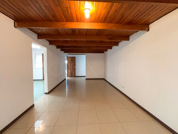 Oportunidad de Casa de un Piso con Jardín en alquiler en Sabanilla