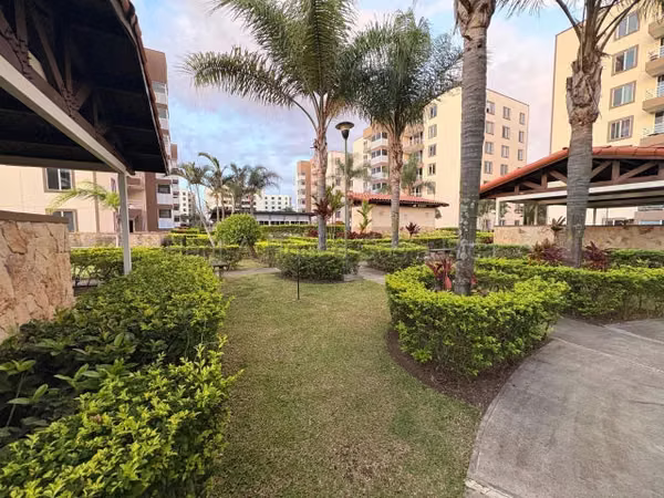Venta de Apartamento en Condominio Vista Real-CONCASA, Alajuela. 27-889