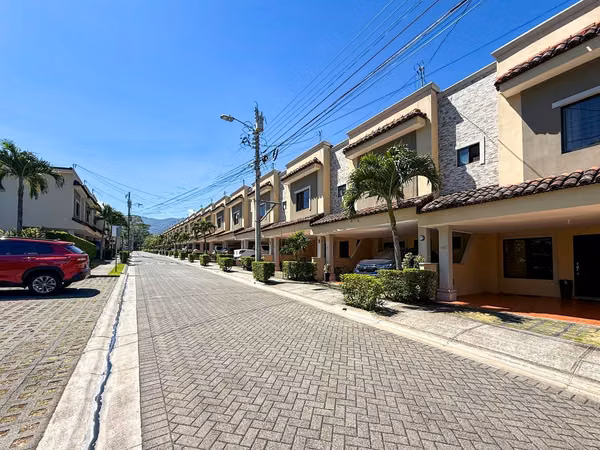 ALQUILER DE CASA DE SANTA ANA HILLS 