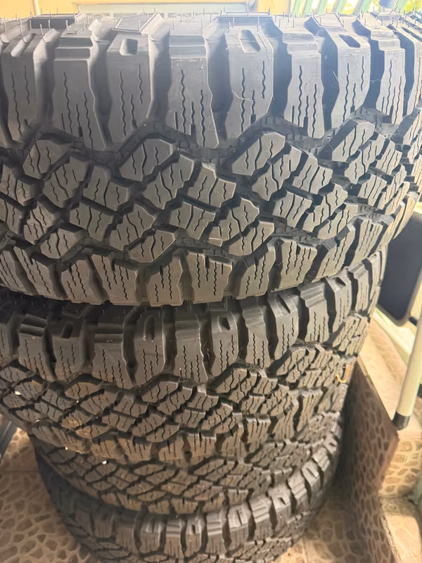 Llantas (4) Good Year, 265/60R20