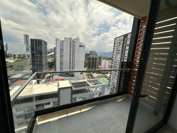 Amazing 2 bedroom apartment. 55 m ². Floor 19