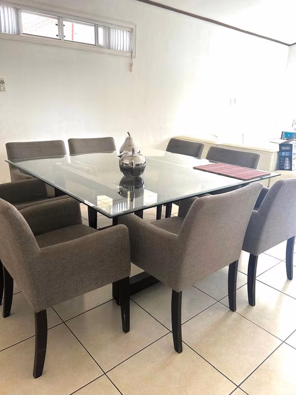 Comedor de vidrio para 8 personas