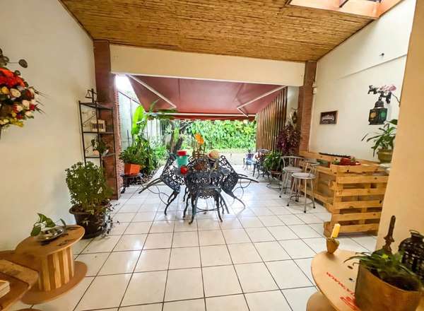 CASA EN VENTA | UNA SOLA PLANTA | CON JARDÍN EN ROHRMOSER | P660