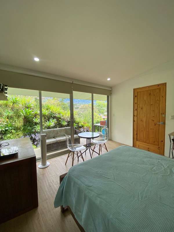 Se alquila apartamento tipo estudio en Escazú