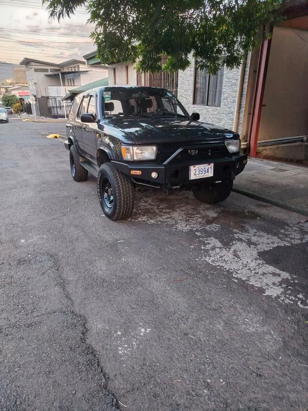 4 RUNNER 1995