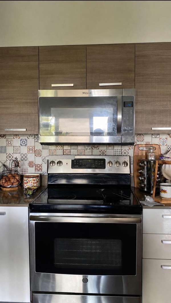 Cocina + microondas con extractor 
