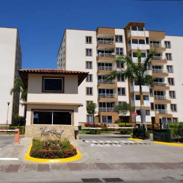 Apartamento Condominio Vista Real, 2 dormitorios, 2 baños, San Rafael de Alajuela  