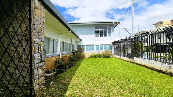 VENDO CASA + APARTAMENTO EN MONTES DE OCA.