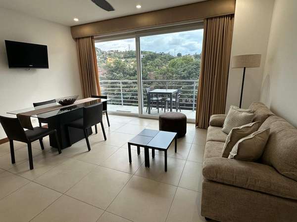 Se vende apartamento en Distrito 4, Escazú | Inversión con alquiler vigente | 2 habitaciones