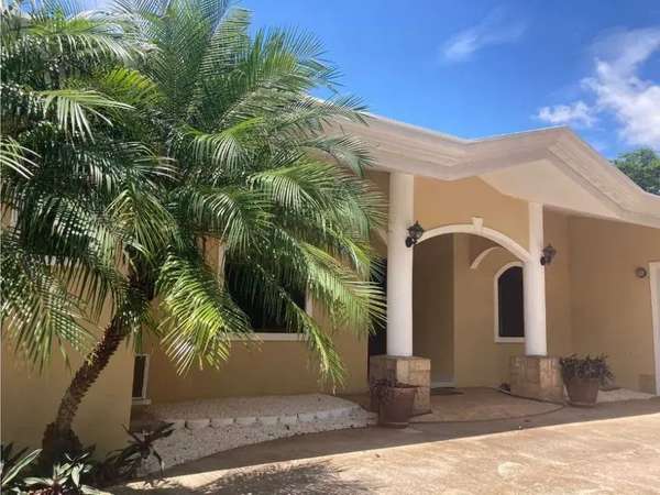 Exclusive Private Retreat,close to The Croc’s Skywalk and Carara National Park and Central Pacific Jaco Beach