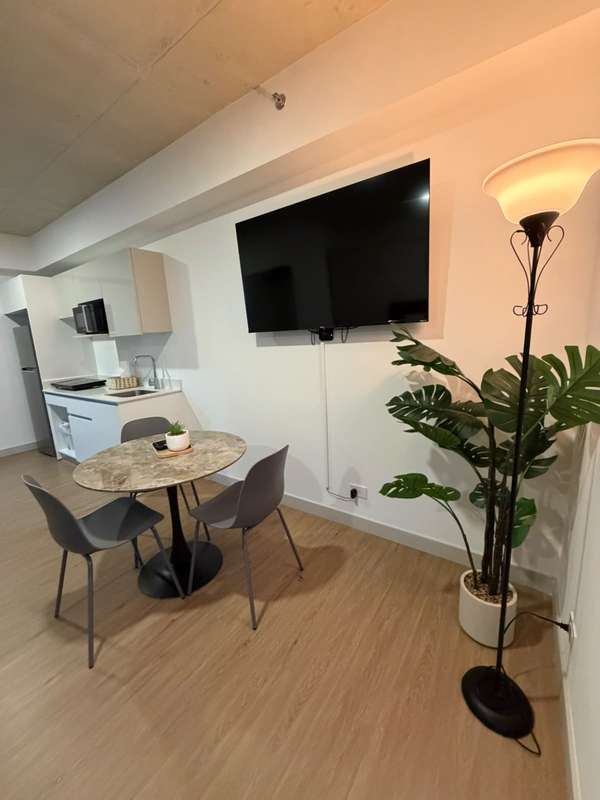 Alquiler de Apartaestudio a Estrenar Amoblado en Secrt Escalante.