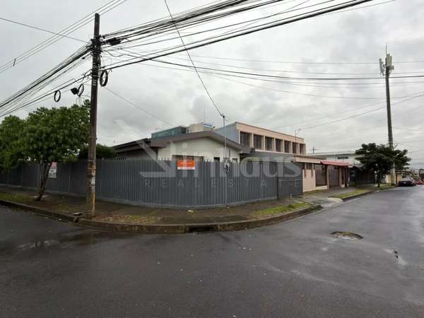Venta de casa en San Pedro- id 43803