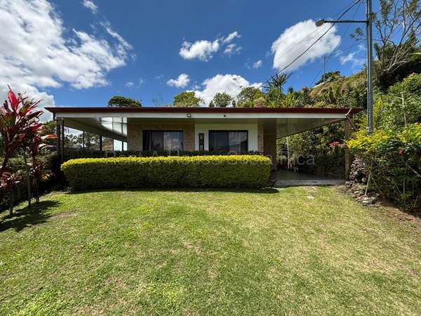  VENTA CASA RESIDENCIAL CON AMPLIO LOTE EN CERVANTES DE ALVARADO, CARTAGO | 938m² DE TERRENO. UN NIVEL