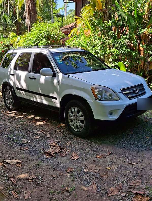 Honda CR-V 2005 4x4 manual, llantas nuevas, Dekra al día