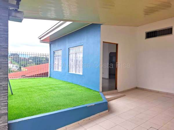 VENTA CASA DE 3 HABITACIONES EN LA TRINIDAD DE MORAVIA, SAN JOSÉ | SEGURIDAD 24/7 | EN RESIDENCIAL | UN NIVEL