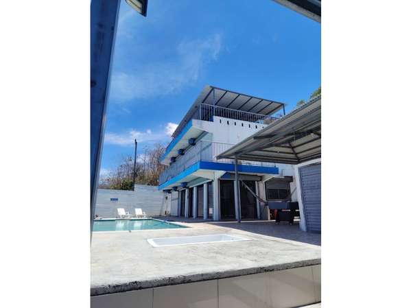 VENTA DE CASA EXCLUSIVA CON VISTAS ESPECTACULARES! 