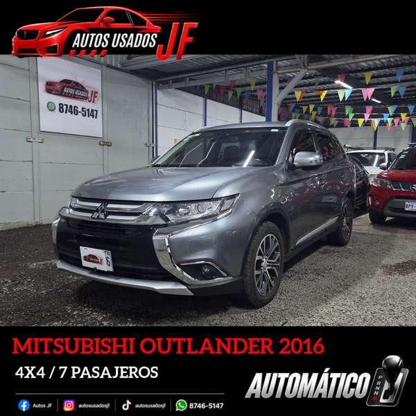 MITSUBISHI OUTLANDER 2016 AUTOMATICO 4X4 7 PASAJEROS FULL EXTRAS