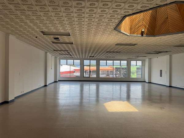 LOCAL COMERCIAL PAVAS cerca a PALI, 720m2