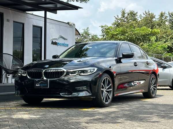 BMW 320i