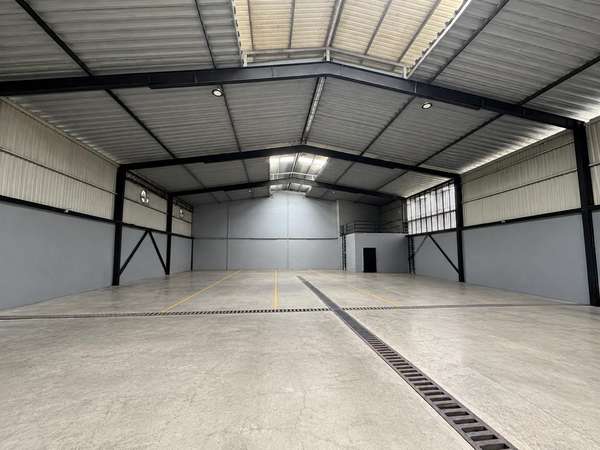 INDEPENDENT WAREHOUSE IN ALAJUELA FOR COMMERCIAL USE