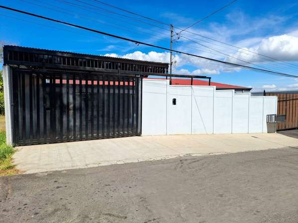 Se vende casa con terreno para inversión en San Rafael, Poás (PA)