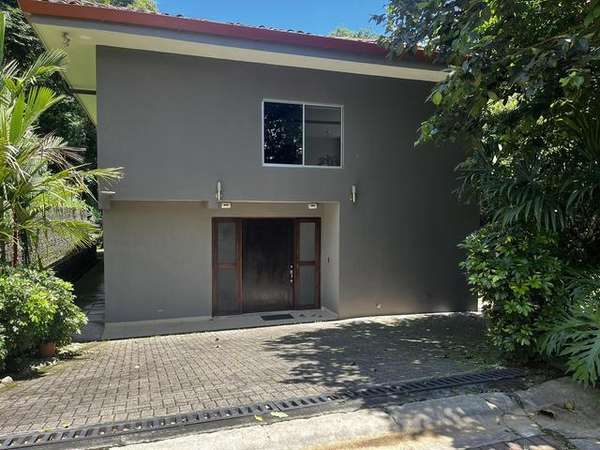 Alquiler de Casa AMUEBLADA en Condominio en Brasil de Mora-Colón. 27-940