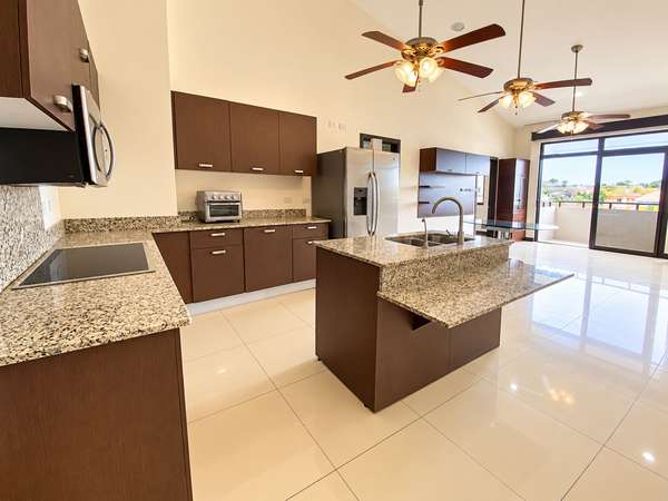 APARTAMENTO EN VENTA SANTA ANA CENTRO | 194 m² | 3 HAB | 3 PARQUEOS