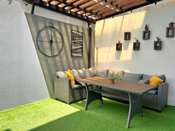 Casa con A/C en Condominio Vistas Santa Ana - Alquiler con Terraza y Amenidades