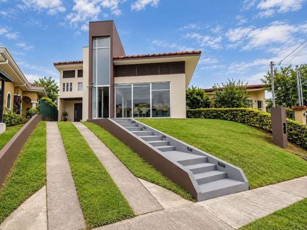 Veredas del Arroyo | La Guácima | 505 m² | 3 Hab + Oficina